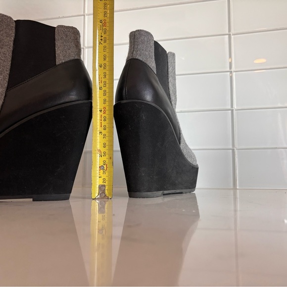 Shelly’s London Gray and Black Women's Ankle Boots - Picture 4 of 10